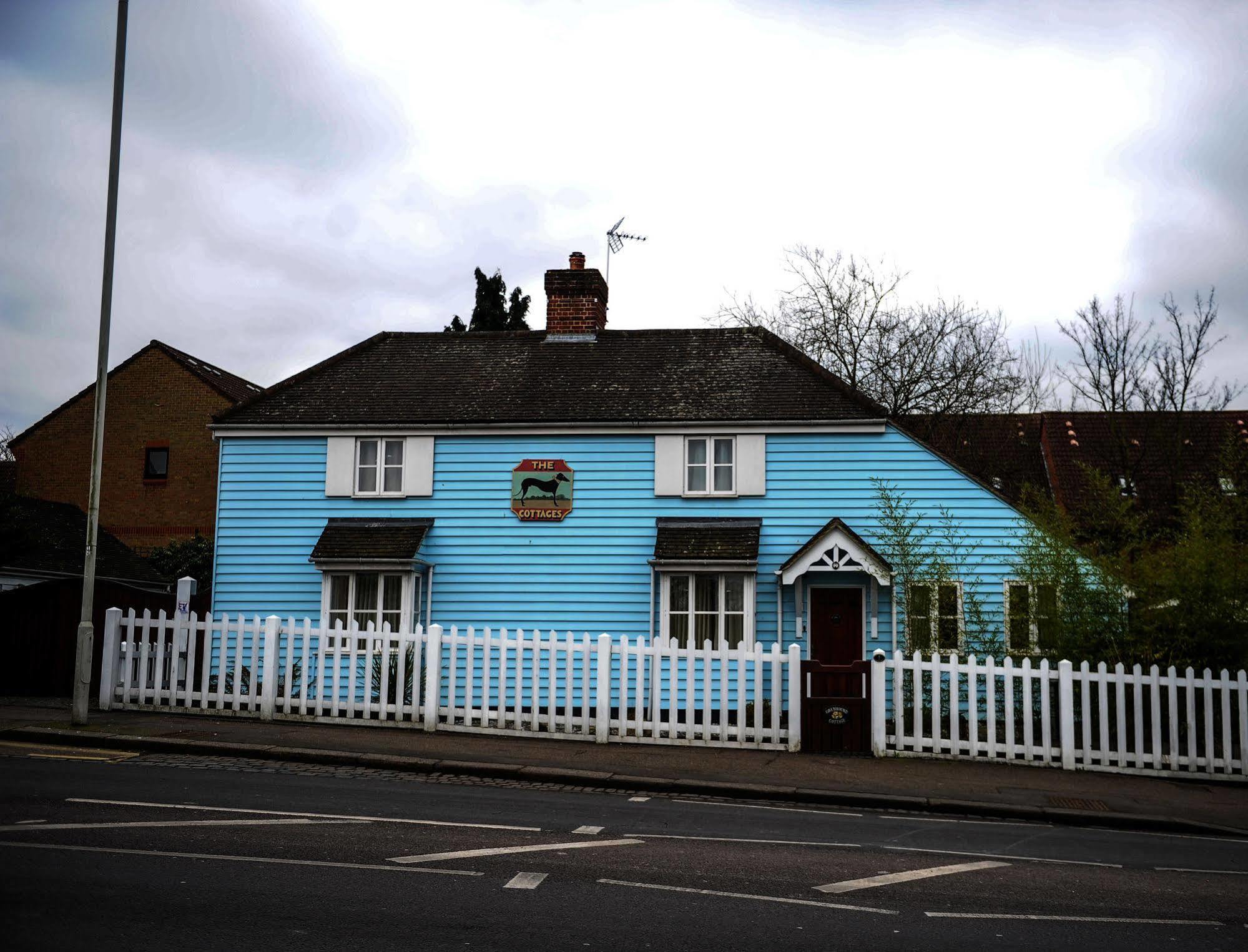 The Greyhound Cottage Чигуел Екстериор снимка